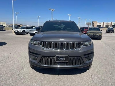 2026 Jeep Grand Cherokee Laredo 4x4