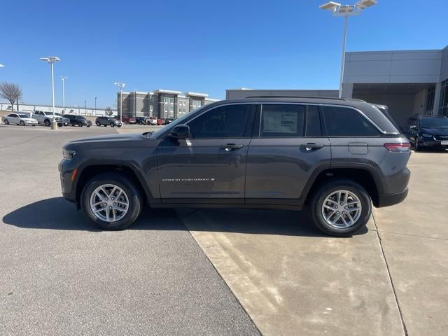 2026 Jeep Grand Cherokee Laredo 4x4