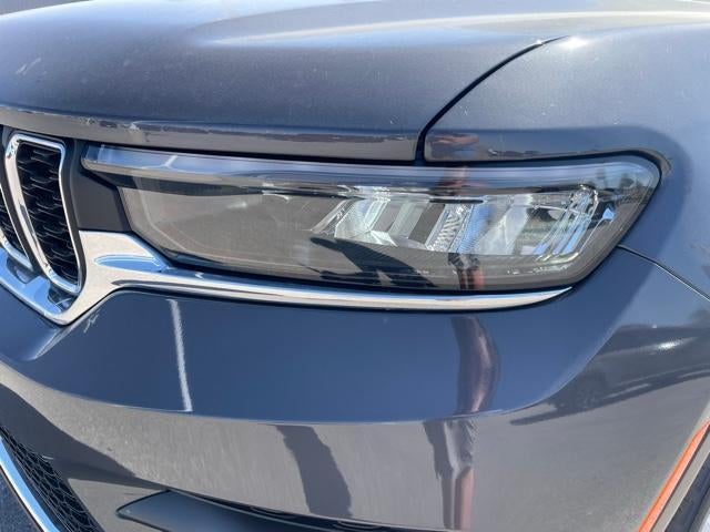 2026 Jeep Grand Cherokee Laredo 4x4