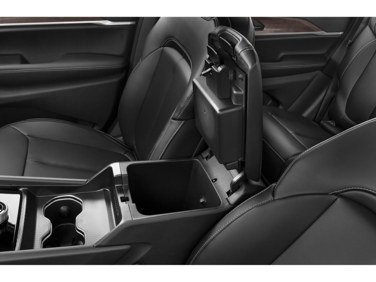 2026 Jeep Grand Cherokee Laredo 4x4