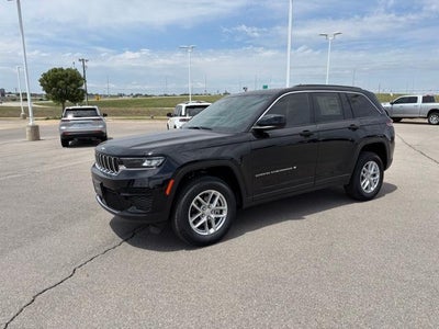 2026 Jeep Grand Cherokee Laredo 4x4