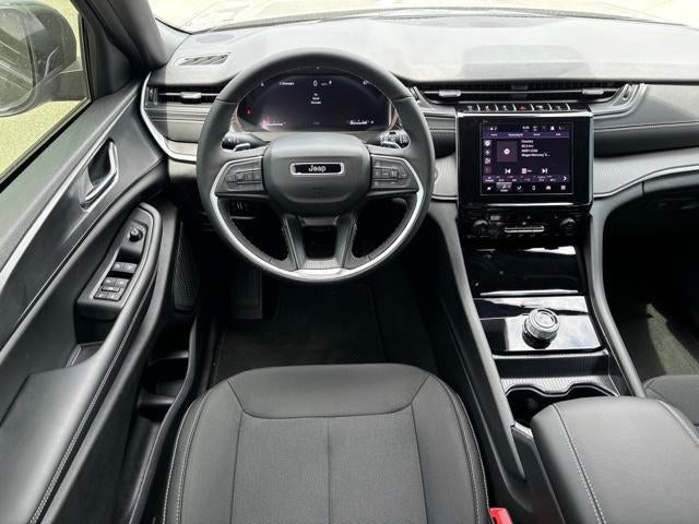2026 Jeep Grand Cherokee Laredo 4x4