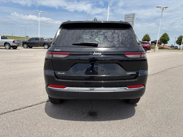 2026 Jeep Grand Cherokee Laredo 4x4
