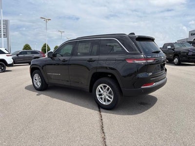 2026 Jeep Grand Cherokee Laredo 4x4