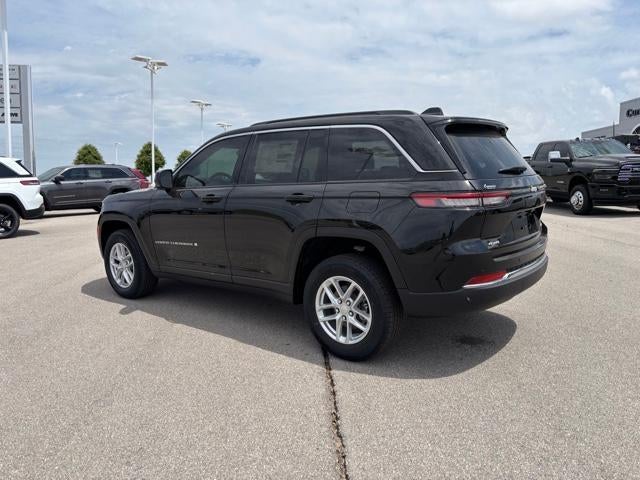 2026 Jeep Grand Cherokee Laredo 4x4