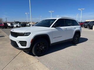 2025 Jeep Grand Cherokee Laredo 4x4