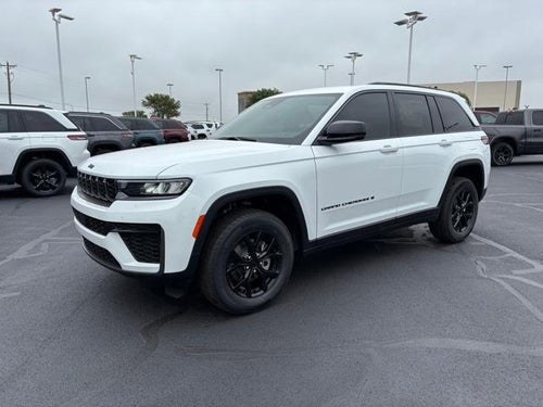 2026 Jeep Grand Cherokee Laredo Altitude 4x4