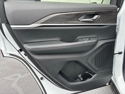 2026 Jeep Grand Cherokee Laredo Altitude 4x4