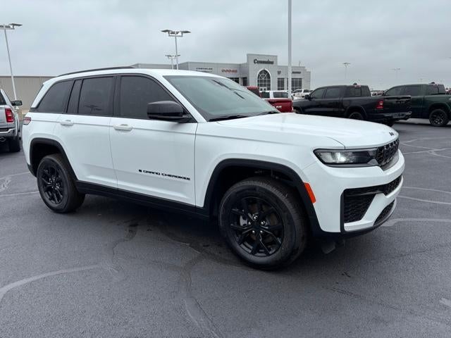 2026 Jeep Grand Cherokee Laredo Altitude 4x4