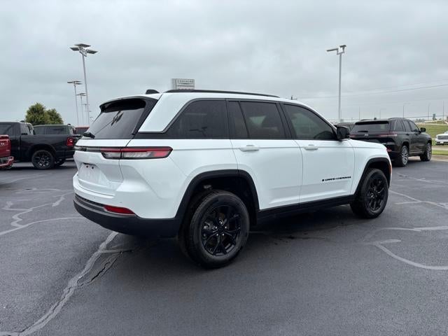 2026 Jeep Grand Cherokee Laredo Altitude 4x4