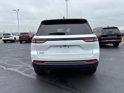 2026 Jeep Grand Cherokee Laredo Altitude 4x4