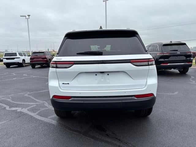 2026 Jeep Grand Cherokee Laredo Altitude 4x4