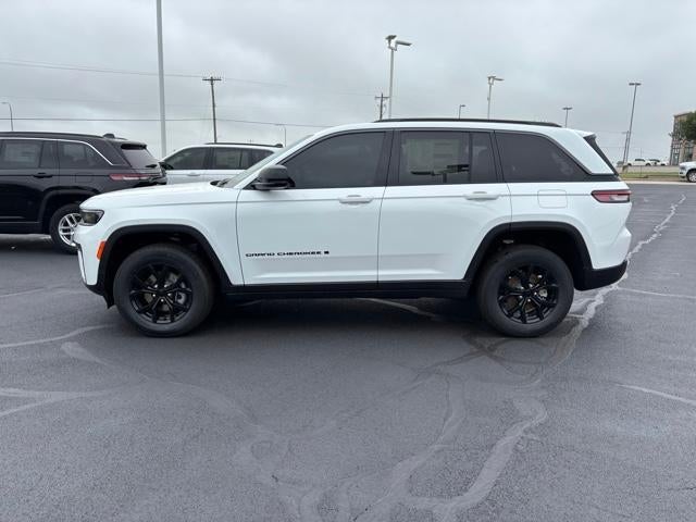 2026 Jeep Grand Cherokee Laredo Altitude 4x4