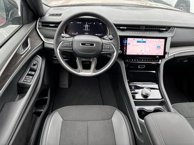 2026 Jeep Grand Cherokee Laredo Altitude 4x4