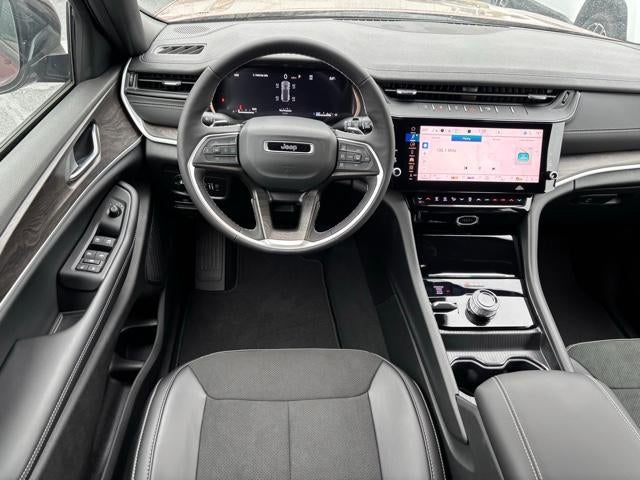 2026 Jeep Grand Cherokee Laredo Altitude 4x4