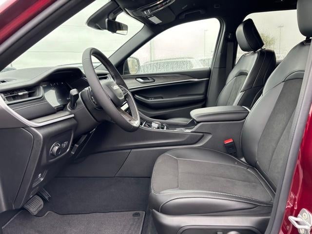 2026 Jeep Grand Cherokee Laredo Altitude 4x4