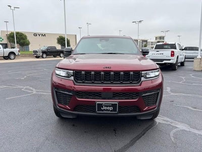2026 Jeep Grand Cherokee Laredo Altitude 4x4