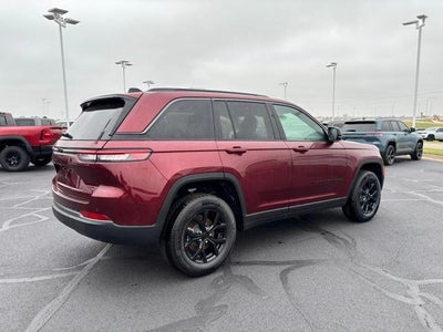 2026 Jeep Grand Cherokee Laredo Altitude 4x4