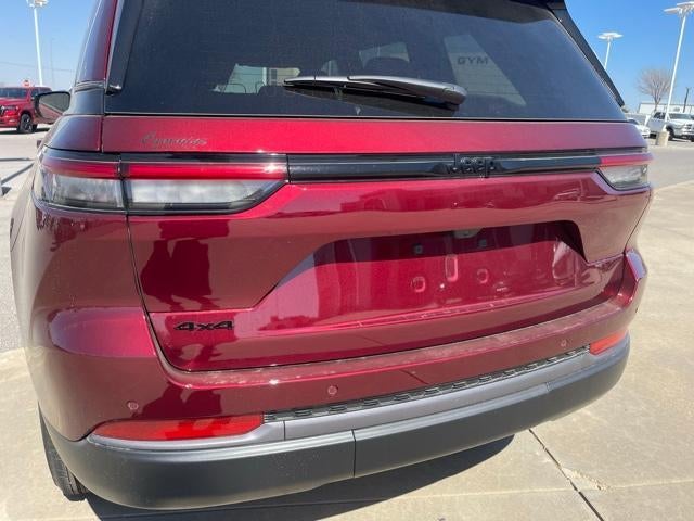 2026 Jeep Grand Cherokee Laredo Altitude 4x4