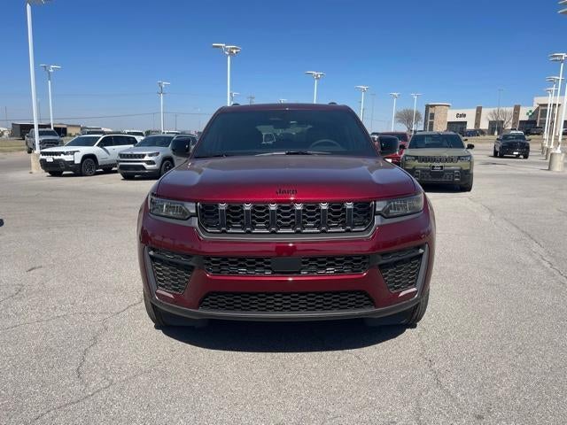 2026 Jeep Grand Cherokee Laredo Altitude 4x4