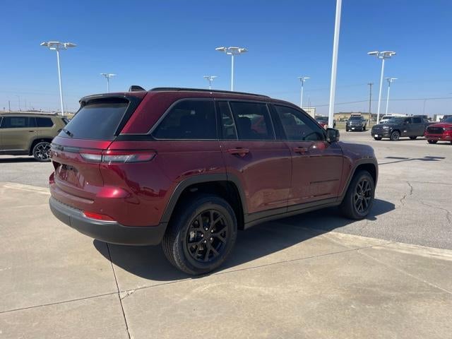 2026 Jeep Grand Cherokee Laredo Altitude 4x4