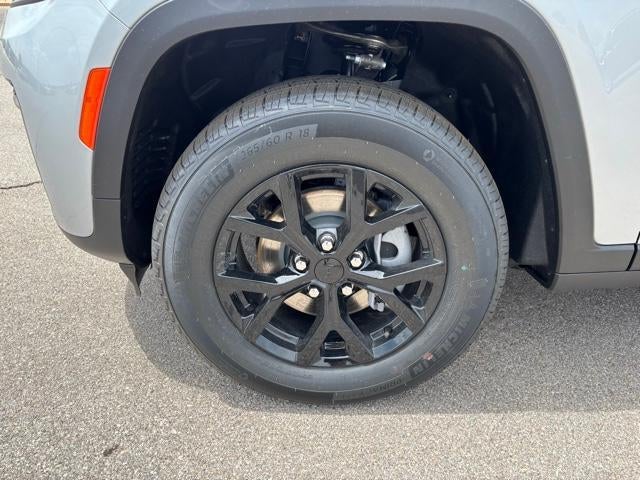 2026 Jeep Grand Cherokee Laredo Altitude 4x4
