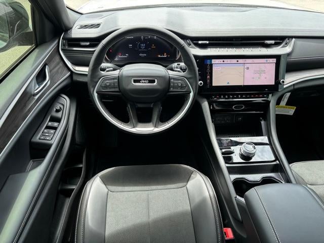 2026 Jeep Grand Cherokee Laredo Altitude 4x4