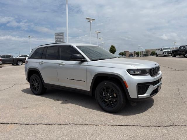 2026 Jeep Grand Cherokee Laredo Altitude 4x4