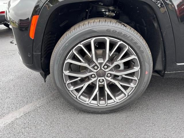 2026 Jeep Grand Cherokee Summit 4x4
