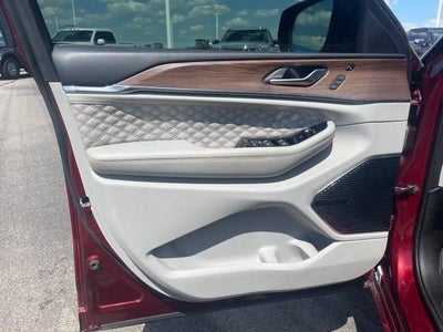 2022 Jeep Grand Cherokee Summit 4x4