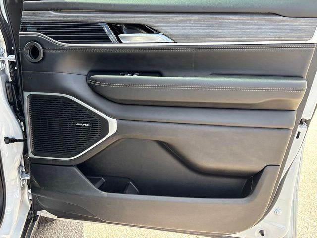 2024 Jeep Wagoneer L Series II 4x2 *Ltd Avail*