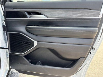 2024 Jeep Wagoneer L Series II 4x2 *Ltd Avail*