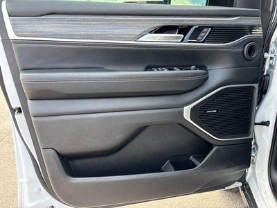 2024 Jeep Wagoneer L Series II 4x2 *Ltd Avail*