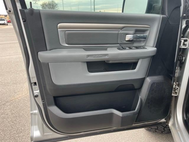 2015 RAM 1500 4WD Crew Cab 5.7 Ft Box Big Horn