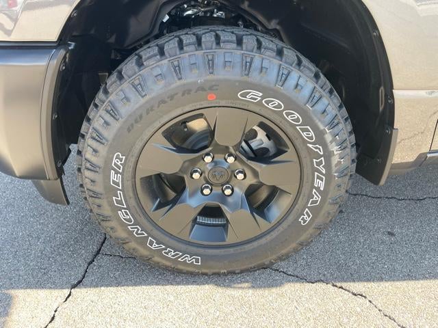 2026 RAM 1500 Tradesman 4x4 Crew Cab 5'7" Box