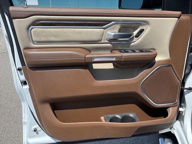 2020 RAM 1500 Laramie 4x4 Crew Cab 5'7" Box