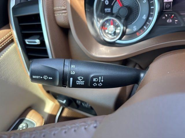 2020 RAM 1500 Laramie 4x4 Crew Cab 5'7" Box