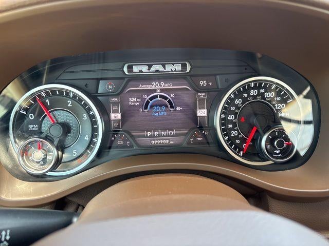 2020 RAM 1500 Laramie 4x4 Crew Cab 5'7" Box