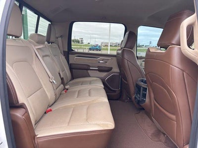 2020 RAM 1500 Laramie 4x4 Crew Cab 5'7" Box