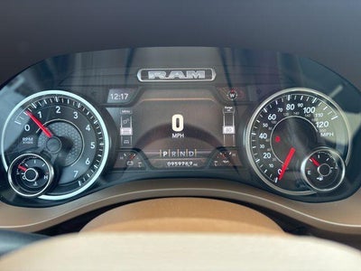 2020 RAM 1500 Laramie 4x4 Crew Cab 5'7" Box