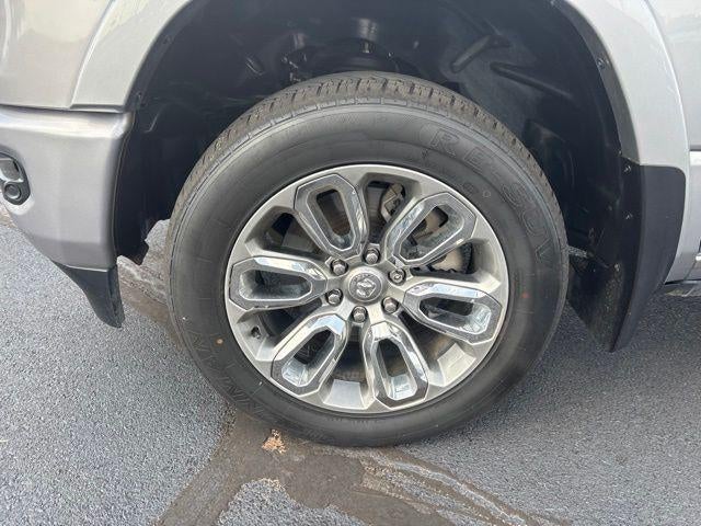 2022 RAM 1500 Laramie 4x4 Crew Cab 5'7" Box