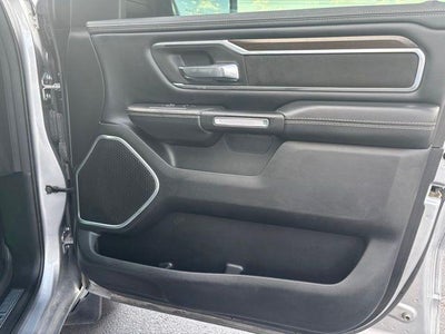 2022 RAM 1500 Laramie 4x4 Crew Cab 5'7" Box
