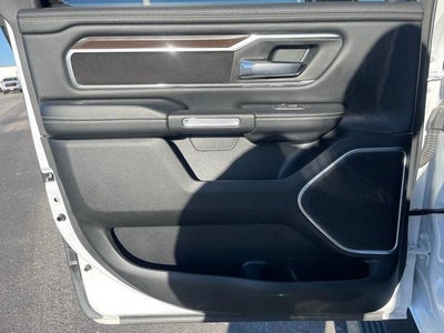2022 RAM 1500 Laramie 4x4 Crew Cab 5'7" Box