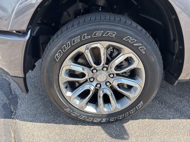 2021 RAM 1500 Laramie 4x4 Crew Cab 5'7" Box