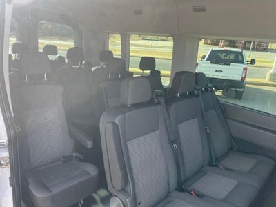 2022 Ford Transit Passenger Wagon T-350 148" Med Roof XLT RWD