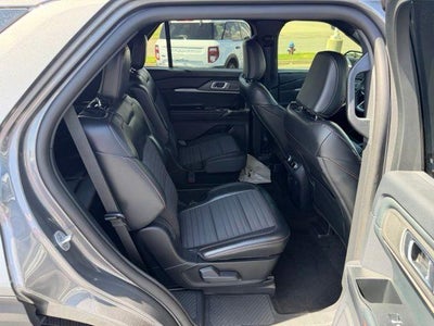2025 Ford Explorer ST-Line 4WD