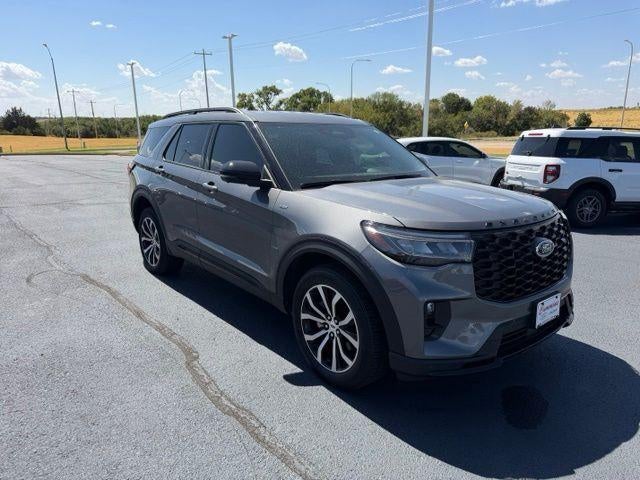 2025 Ford Explorer ST-Line 4WD