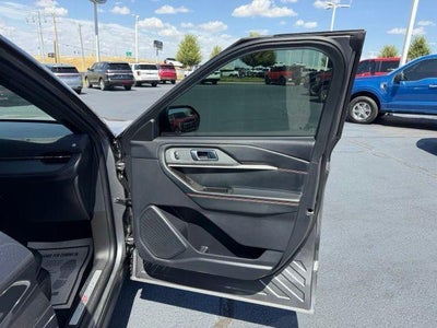 2025 Ford Explorer ST-Line 4WD