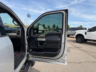 2019 Ford Super Duty F-250 SRW LARIAT 4WD Crew Cab 6.75' Box