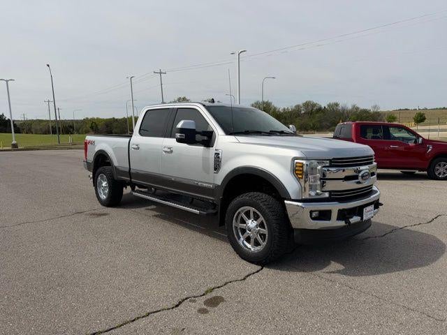 2019 Ford Super Duty F-250 SRW LARIAT 4WD Crew Cab 6.75' Box